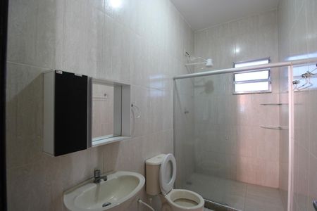 Casa para alugar com 80m², 3 quartos e 2 vagasBanheiro 1