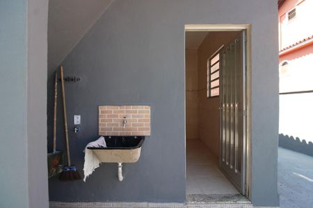 Casa para alugar com 80m², 3 quartos e 2 vagasÁrea de serviço 