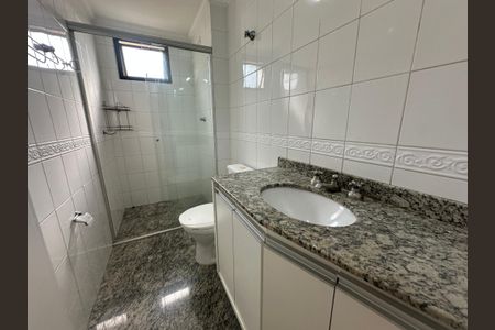 Apartamento para alugar com 95m², 3 quartos e 2 vagasBanheiro