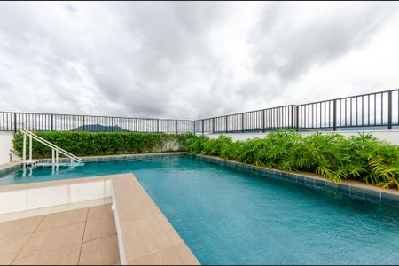 Apartamento para alugar com 34m², 2 quartos e sem vagaÁrea comum - Piscina
