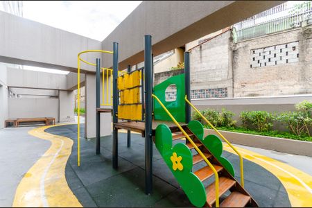 Apartamento para alugar com 34m², 2 quartos e sem vagaÁrea comum - Playground