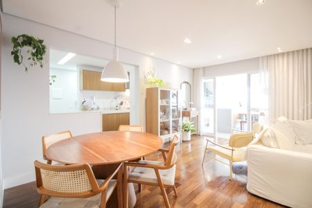 Apartamento à venda com 133m², 2 quartos e 2 vagasSala