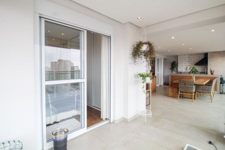 Apartamento à venda com 133m², 2 quartos e 2 vagasVaranda