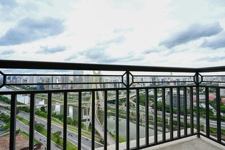 Apartamento à venda com 233m², 3 quartos e 4 vagasVaranda da Suíte 1