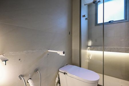 Apartamento à venda com 233m², 3 quartos e 4 vagasBanheiro Suíte 2