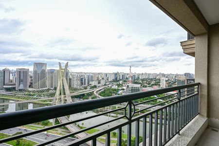 Varanda de apartamento à venda com 3 quartos, 233m² em Real Parque, São Paulo