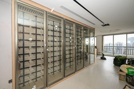 Apartamento à venda com 233m², 3 quartos e 4 vagasAdega