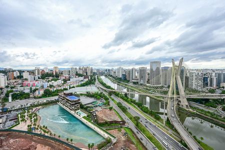 Apartamento à venda com 233m², 3 quartos e 4 vagasVista da Suíte 1