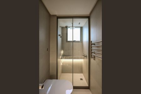 Apartamento à venda com 233m², 3 quartos e 4 vagasBanheiro Suíte 2