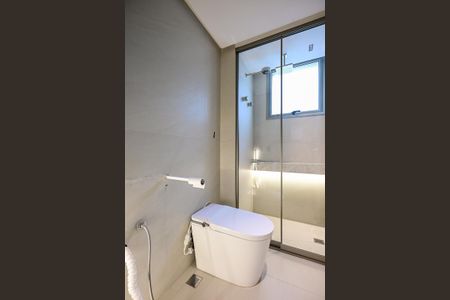 Apartamento à venda com 233m², 3 quartos e 4 vagasBanheiro Suíte 2