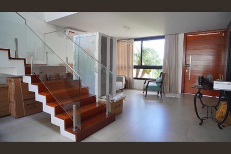 Sala  de casa à venda com 3 quartos, 380m² em Vila Assunção, Porto Alegre