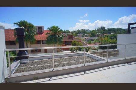 Casa à venda com 380m², 3 quartos e 2 vagas Casa à venda com 380m², 3 quartos e 2 vagasTerraço fundos