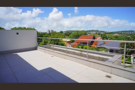 Casa à venda com 380m², 3 quartos e 2 vagas Casa à venda com 380m², 3 quartos e 2 vagasTerraço frontal