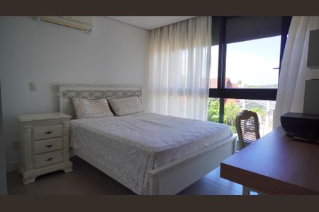 Casa à venda com 380m², 3 quartos e 2 vagas Casa à venda com 380m², 3 quartos e 2 vagasSuite 3
