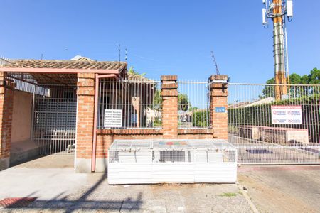 Casa de condomínio à venda com 80m², 2 quartos e 1 vaga Casa de condomínio à venda com 80m², 2 quartos e 1 vagaFachada e portaria