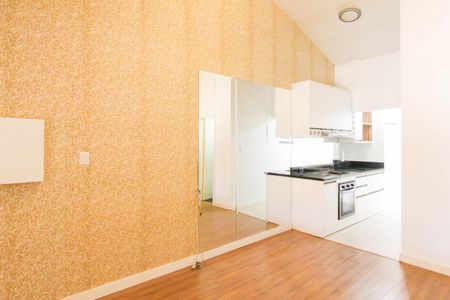 Casa de condomínio à venda com 80m², 2 quartos e 1 vaga Casa de condomínio à venda com 80m², 2 quartos e 1 vagaSala