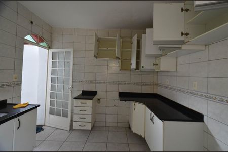 Casa para alugar com 75m², 1 quarto e 2 vagas Casa para alugar com 75m², 1 quarto e 2 vagasCozinha