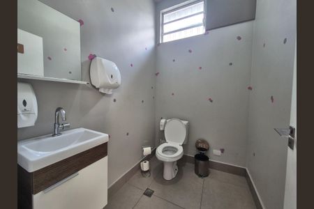 Casa para alugar com 281m², 3 quartos e 5 vagas Casa para alugar com 281m², 3 quartos e 5 vagasBanheiro 3