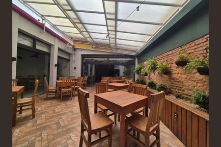 Casa para alugar com 281m², 3 quartos e 5 vagas Casa para alugar com 281m², 3 quartos e 5 vagasJardim De Inverno