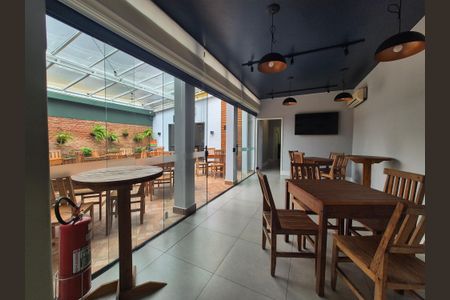 Casa para alugar com 281m², 3 quartos e 5 vagas Casa para alugar com 281m², 3 quartos e 5 vagasSala de Jantar