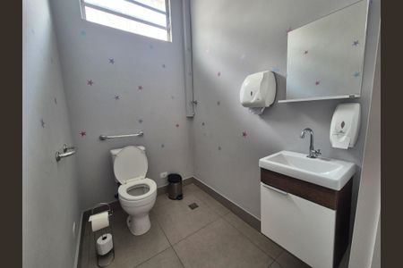 Casa para alugar com 281m², 3 quartos e 5 vagas Casa para alugar com 281m², 3 quartos e 5 vagasBanheiro 2