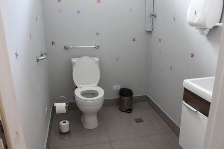 Casa para alugar com 281m², 3 quartos e 5 vagasBanheiro 2