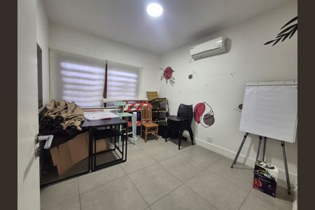 Casa para alugar com 281m², 3 quartos e 5 vagas Casa para alugar com 281m², 3 quartos e 5 vagasQuarto 3