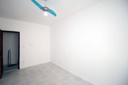 Quarto 2 de apartamento para alugar com 2 quartos, 80m² em Olaria, Rio de Janeiro