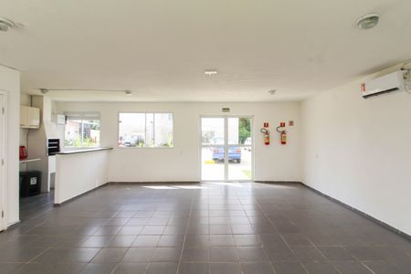 Apartamento para alugar com 42m², 2 quartos e 1 vaga Apartamento para alugar com 42m², 2 quartos e 1 vagaÁrea comum - Salão de festas