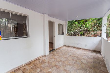 Casa para alugar com 90m², 2 quartos e 1 vagaÁrea Privativa/Área de Serviço