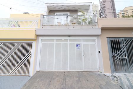 Casa à venda com 230m², 4 quartos e 2 vagasFachada