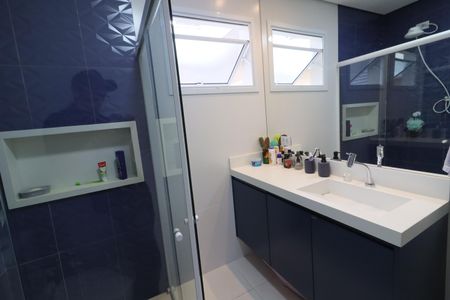 Casa à venda com 230m², 4 quartos e 2 vagasBanheiro 3