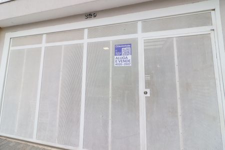 Casa à venda com 230m², 4 quartos e 2 vagasFachada