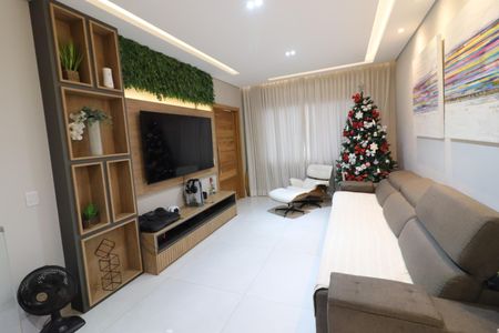 Casa à venda com 230m², 4 quartos e 2 vagasSala