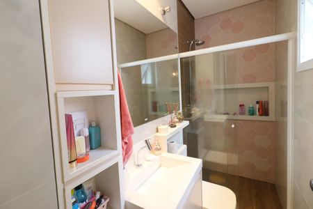 Casa à venda com 230m², 4 quartos e 2 vagasBanheiro da Suíte 2