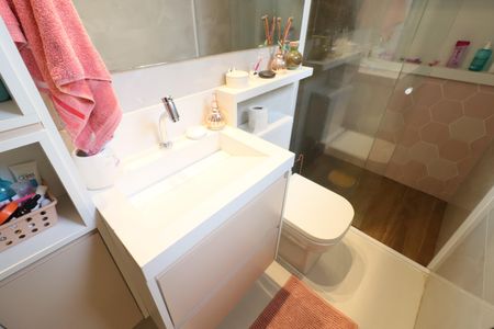 Casa à venda com 230m², 4 quartos e 2 vagasBanheiro da Suíte 2