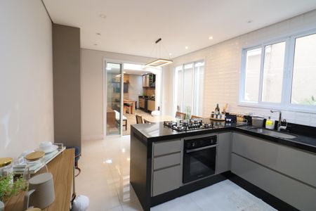 Casa à venda com 230m², 4 quartos e 2 vagasCozinha