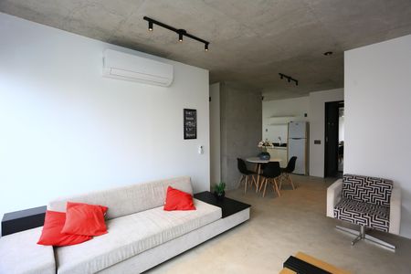 Sala  de apartamento para alugar com 2 quartos, 74m² em Panamby, São Paulo