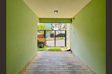 Casa à venda com 300m², 4 quartos e 2 vagas