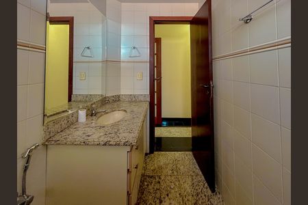 Casa à venda com 300m², 4 quartos e 2 vagas