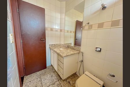 Casa à venda com 300m², 4 quartos e 2 vagas
