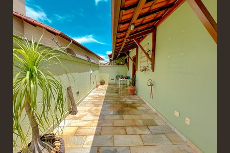 Casa à venda com 300m², 4 quartos e 2 vagas