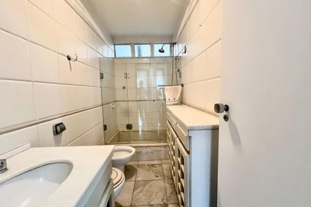Apartamento à venda com 145m², 3 quartos e 2 vagasBanheiro social 