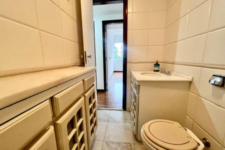Apartamento à venda com 145m², 3 quartos e 2 vagasBanheiro social 