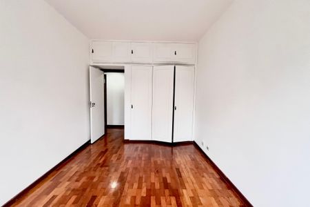 Apartamento à venda com 145m², 3 quartos e 2 vagasQuarto 2