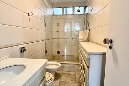 Apartamento à venda com 145m², 3 quartos e 2 vagasBanheiro social 