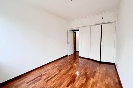Apartamento à venda com 145m², 3 quartos e 2 vagasQuarto 1