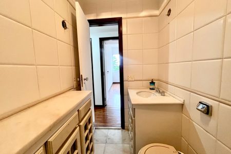 Apartamento à venda com 145m², 3 quartos e 2 vagasBanheiro social 