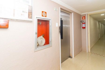 Apartamento para alugar com 55m², 1 quarto e sem vaga Apartamento para alugar com 55m², 1 quarto e sem vagaHall