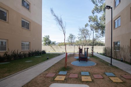 Apartamento para alugar com 32m², 2 quartos e sem vaga Apartamento para alugar com 32m², 2 quartos e sem vagaÁrea comum - Playground